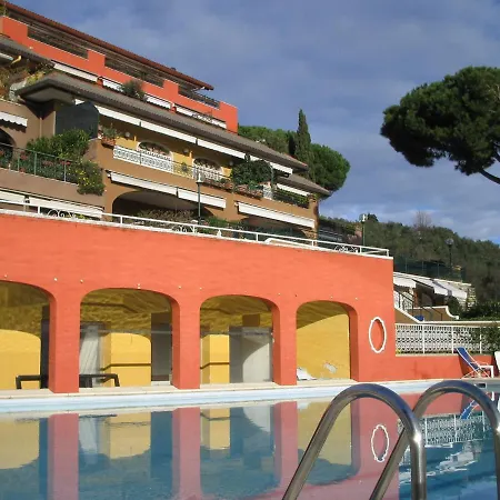 Portofino Est Apartment *