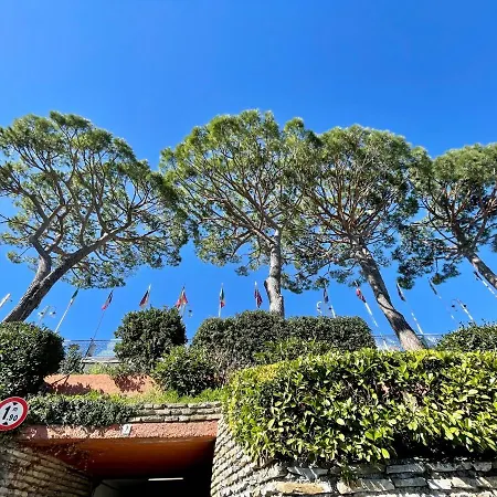 Portofino Est