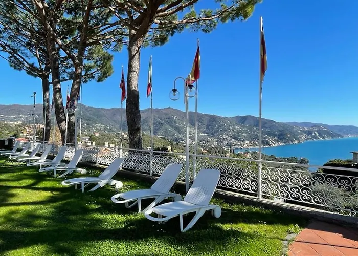 Portofino Est شقة